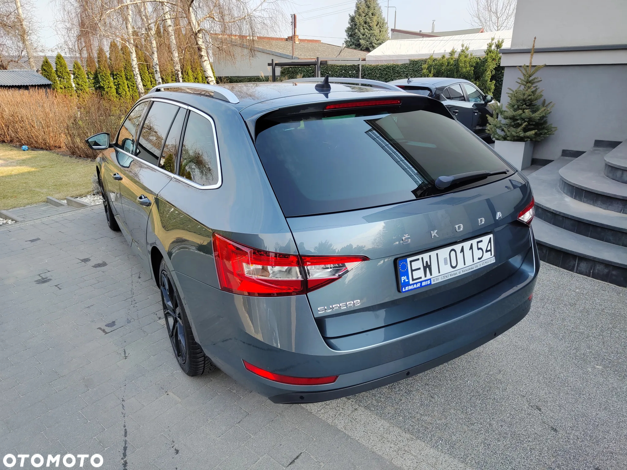Skoda Superb Combi 2.0 TDI DSG Essence - 11