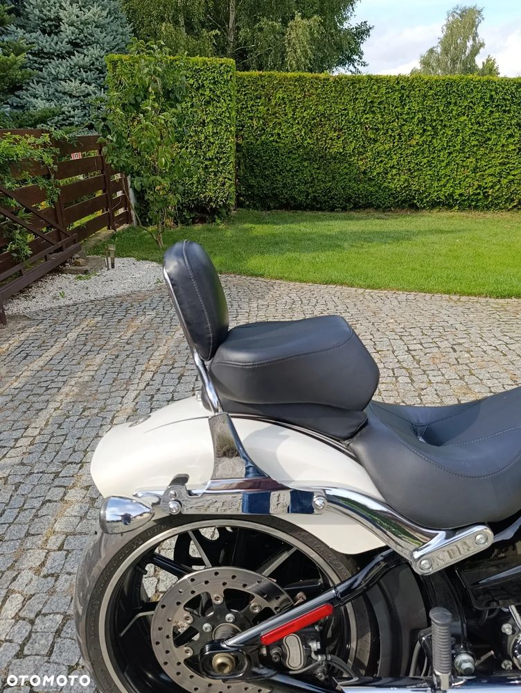Harley-Davidson FXSB Breakout - 15