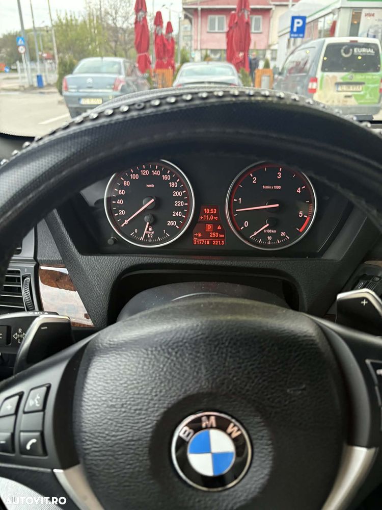 BMW X5 xDrive40d - 11