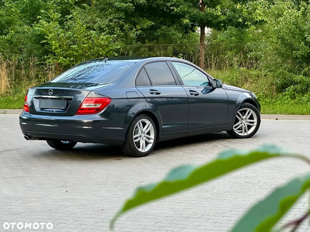 Mercedes-Benz Klasa C 250 CGI BlueEff Avantgarde - 15