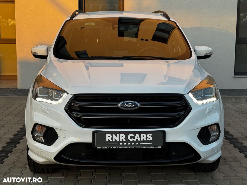 Ford Kuga - 1