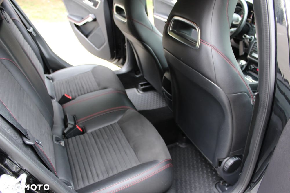 Mercedes-Benz Klasa A 180 CDI AMG Line - 21