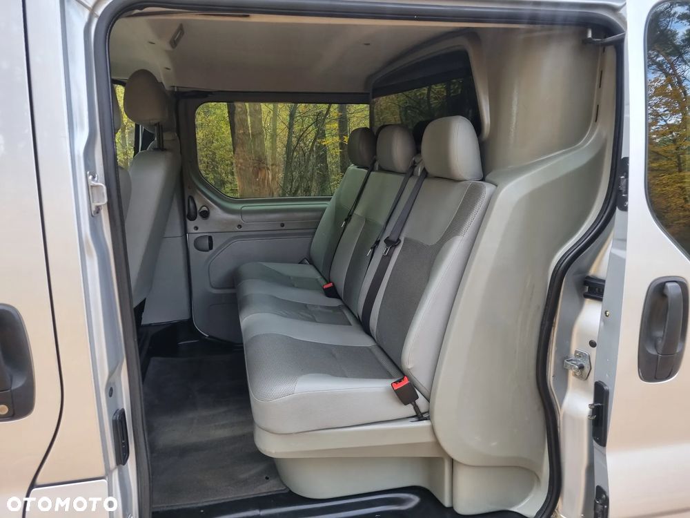 Renault Trafic - 16