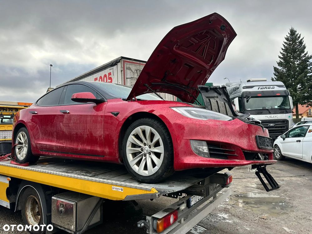 TESLA S 75 D 2019 ROK - 4