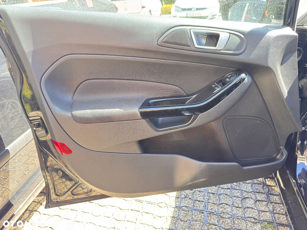 Ford Fiesta 1.25 Titanium EU5 - 13