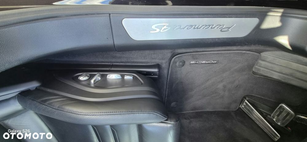 Porsche Panamera 4S Executive - 10