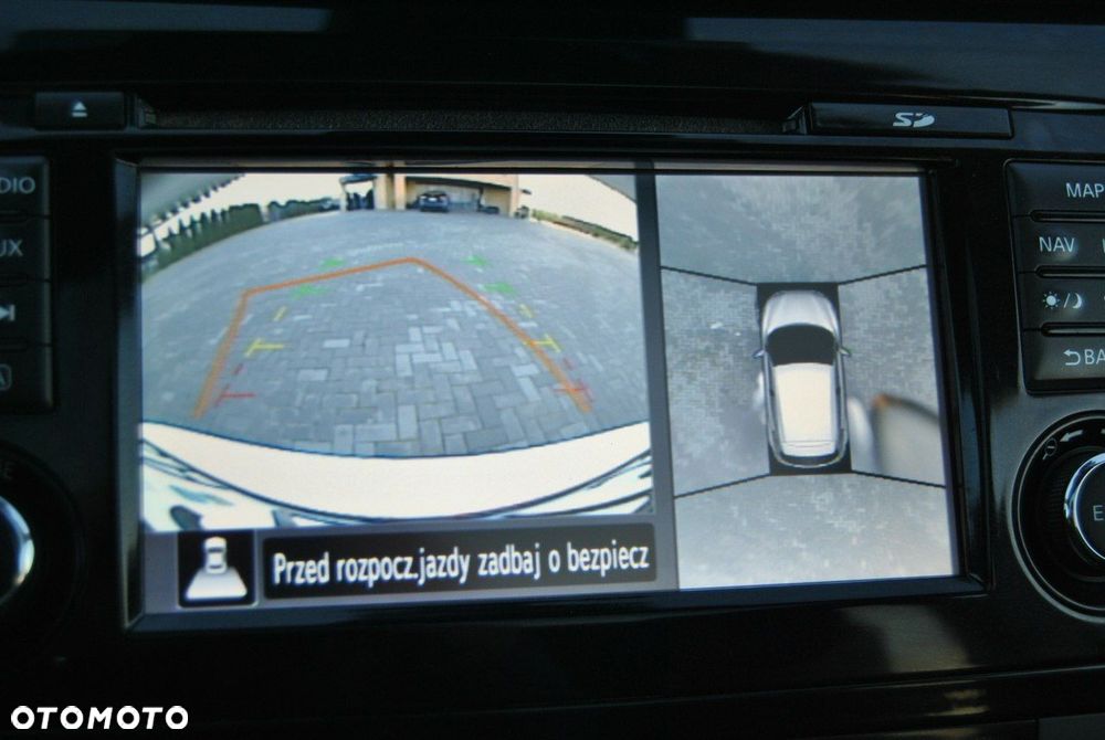 Nissan Qashqai 1.5 dCi TEKNA - 8