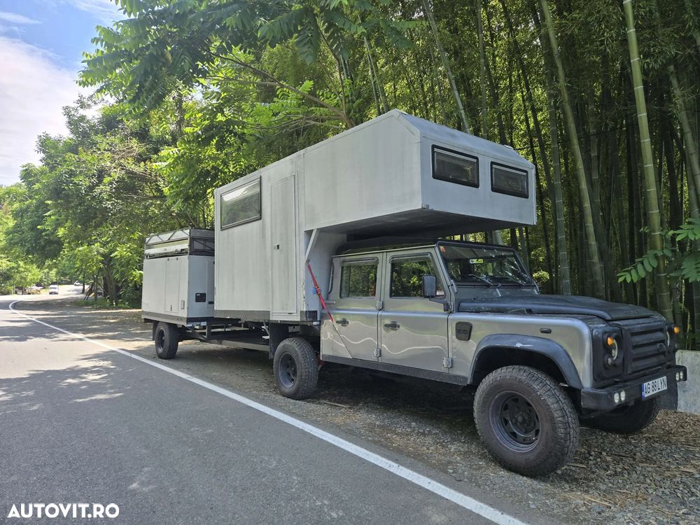 Land Rover Defender - 3