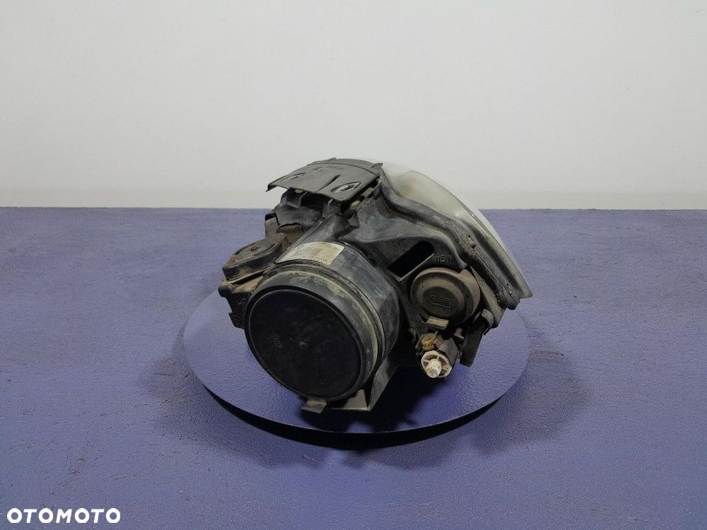 VW PASSAT B6 REFLEKTOR PRAWY LAMPA PRZÓD 3C0941006AA - 3