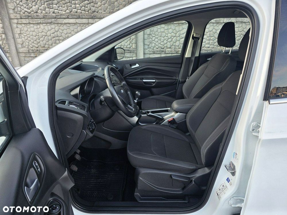 Ford Kuga 1.5 EcoBoost 2x4 Trend - 9