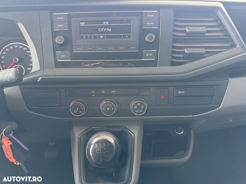 Volkswagen Transporter - 21