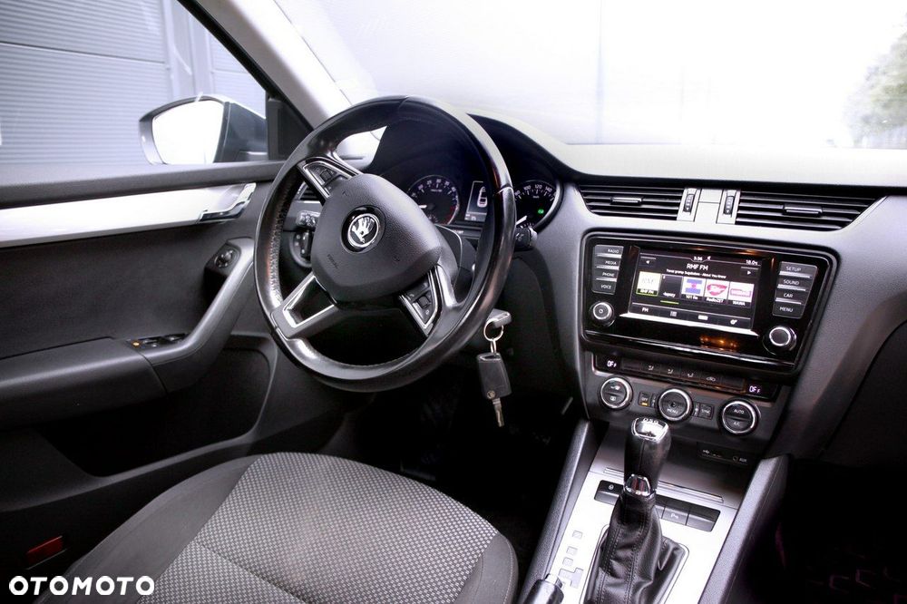 Skoda Octavia 2.0 TDI Edition DSG - 11