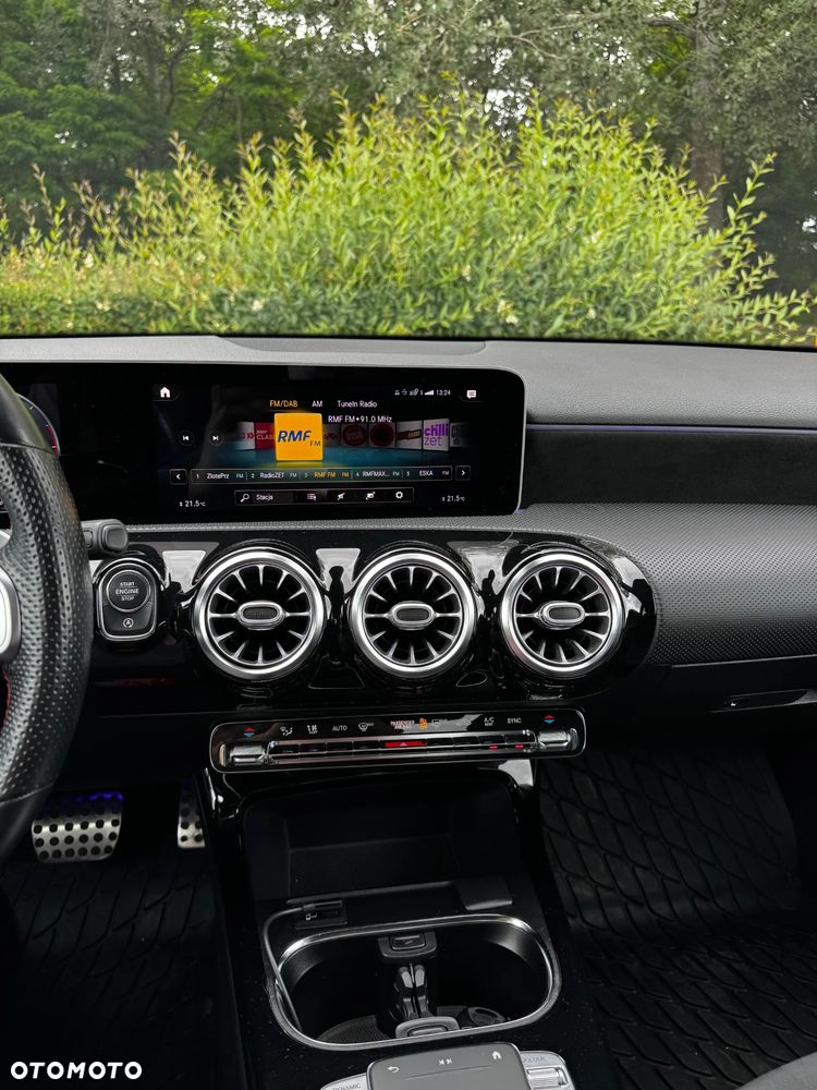 Mercedes-Benz Klasa A 180 d AMG Line 7G-DCT - 16