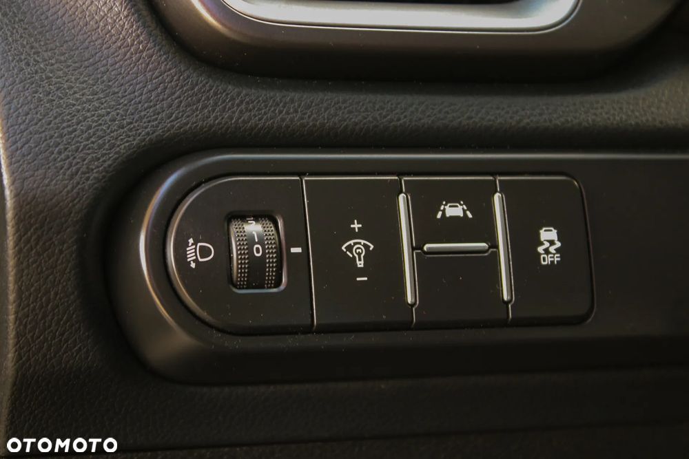 Kia Ceed 1.4 CVVT Dream-Team Edition - 29