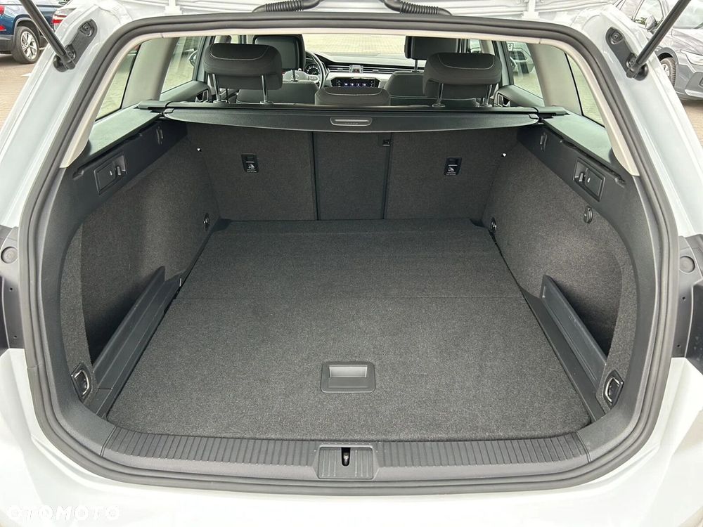 Volkswagen Passat Variant 1.5 TSI EVO Business DSG - 11