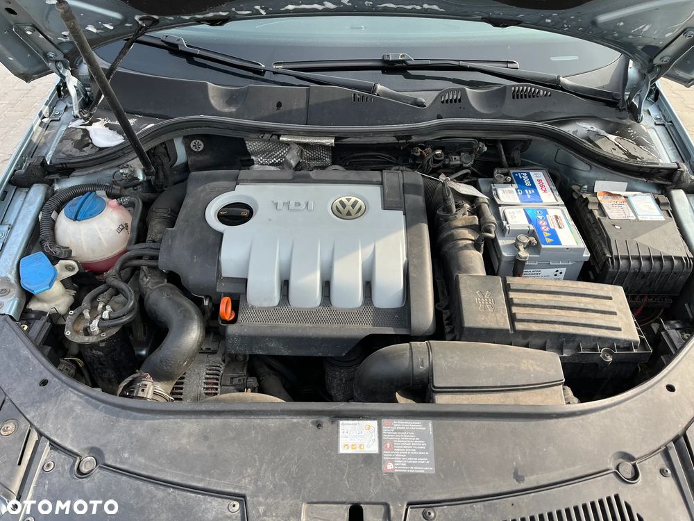 Volkswagen Passat 2.0 TDI DSG Highline - 22