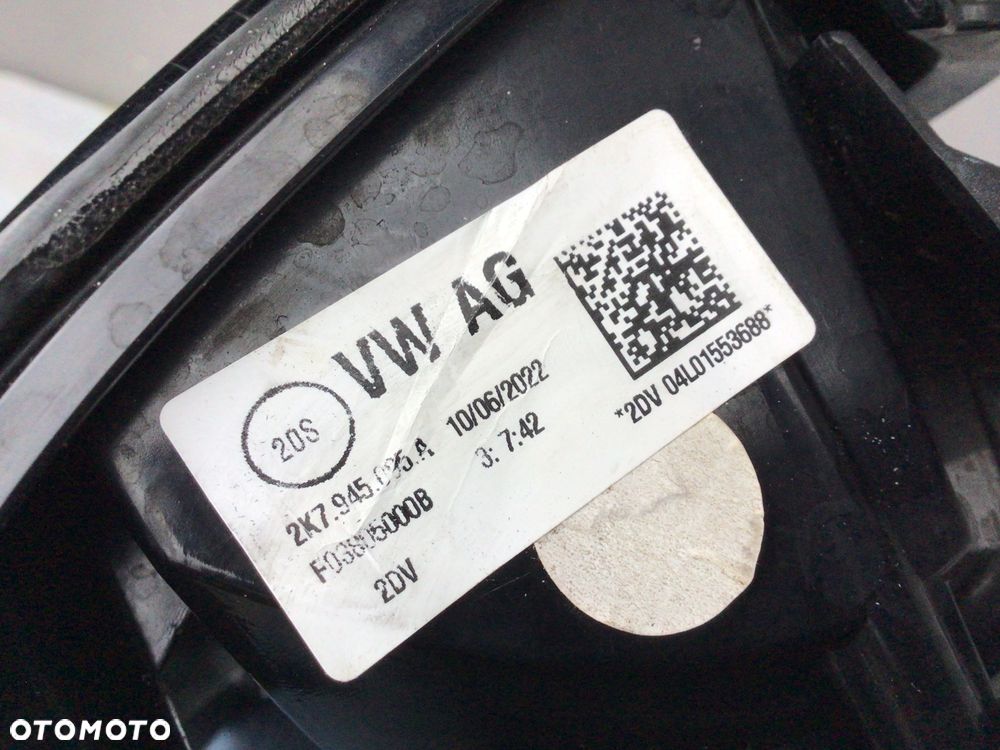 Lampa tylna lewa VW Caddy 2K7 - 4