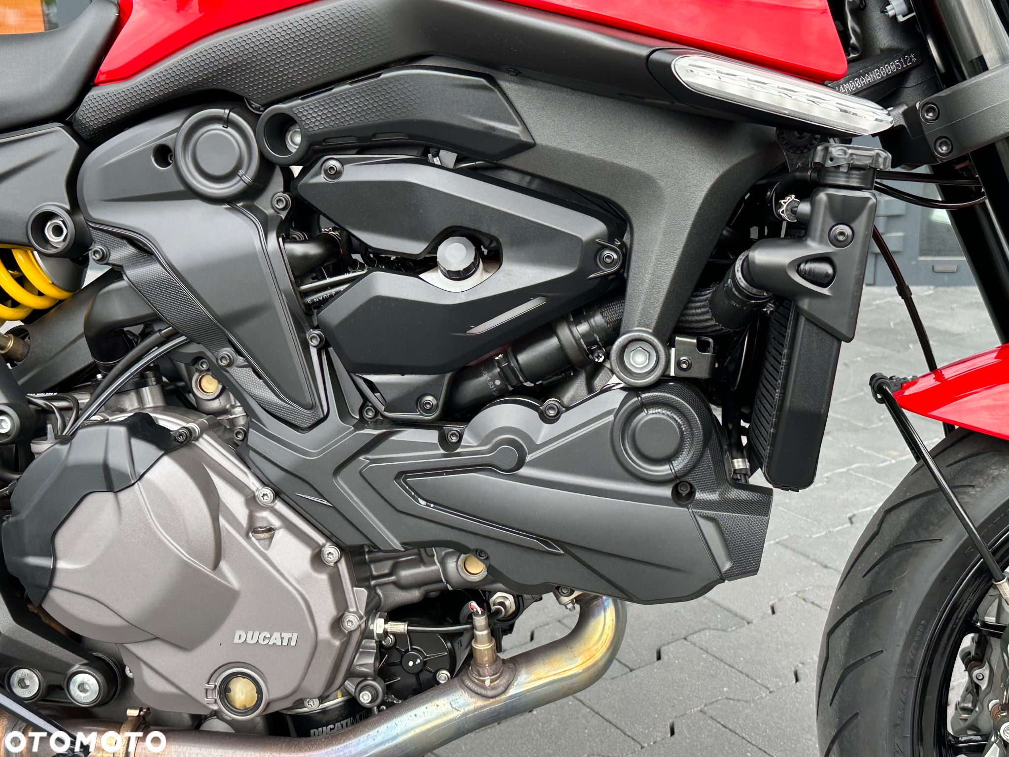 Ducati Monster - 13