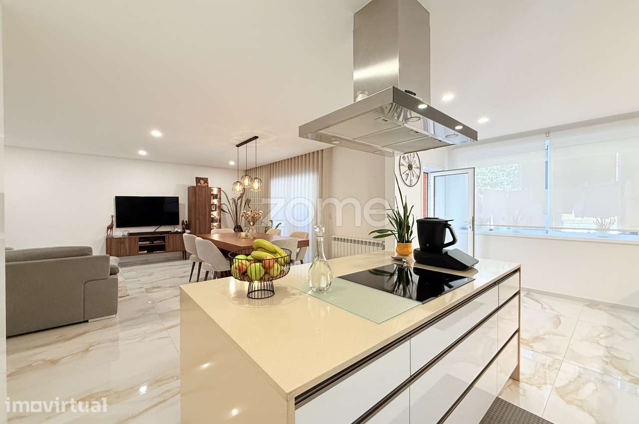 Apartamento T2 com 112 m² | Grande Varanda | Garagem para 2 Carros - Grande imagem: 5/32