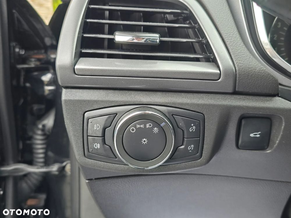 Ford Mondeo 2.0 EcoBoost Titanium S - 24