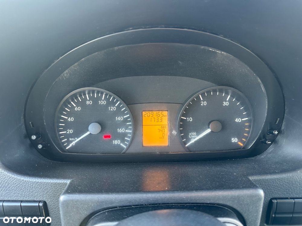 Mercedes-Benz Sprinter 513 - 8