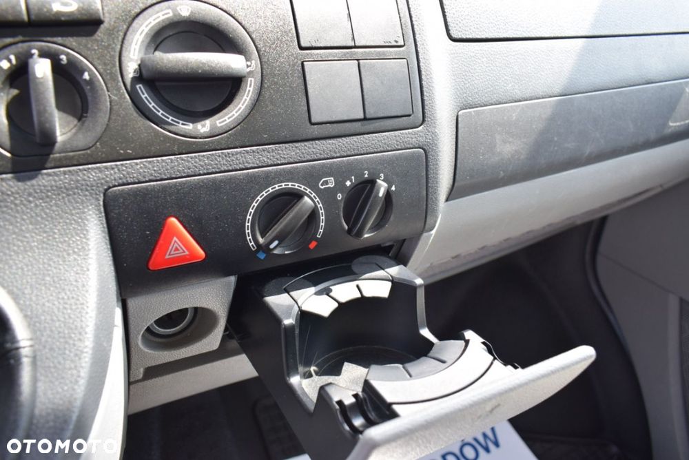 Volkswagen Transporter - 27