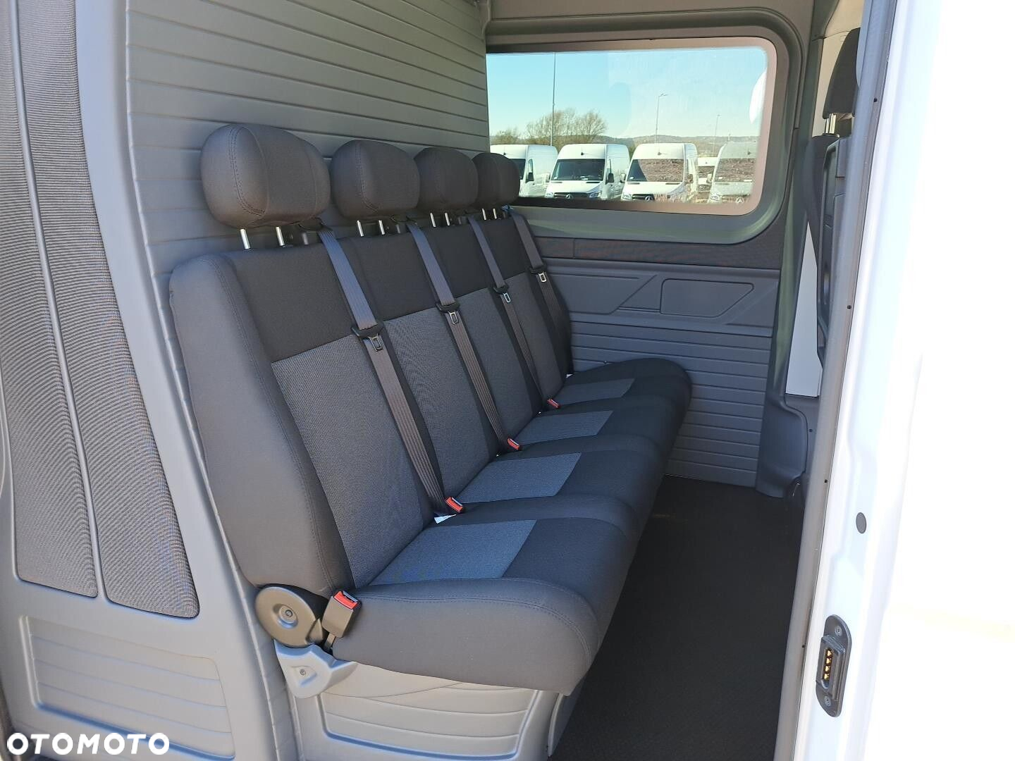 Volkswagen Crafter 35 furgon 140KM 3640 - 16