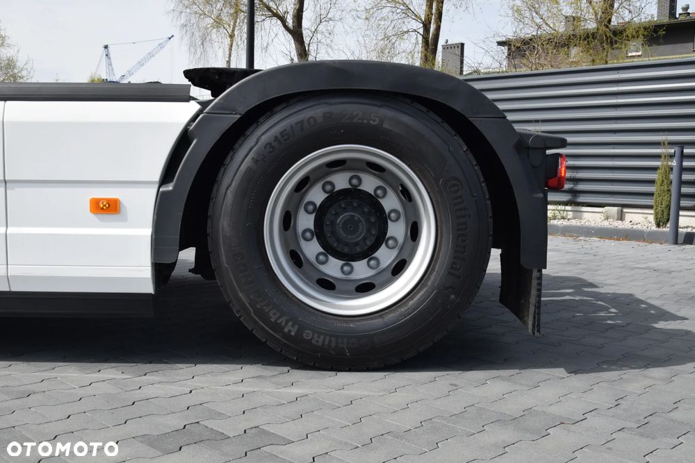 Volvo FH500 / EURO 6 / KLIMATYZACJA POSTOJOWA / ACC / LEDY / 2 ZBIORNIKI / FULL SPILERY / SERWISOWANY / SPROWADZONY - 13