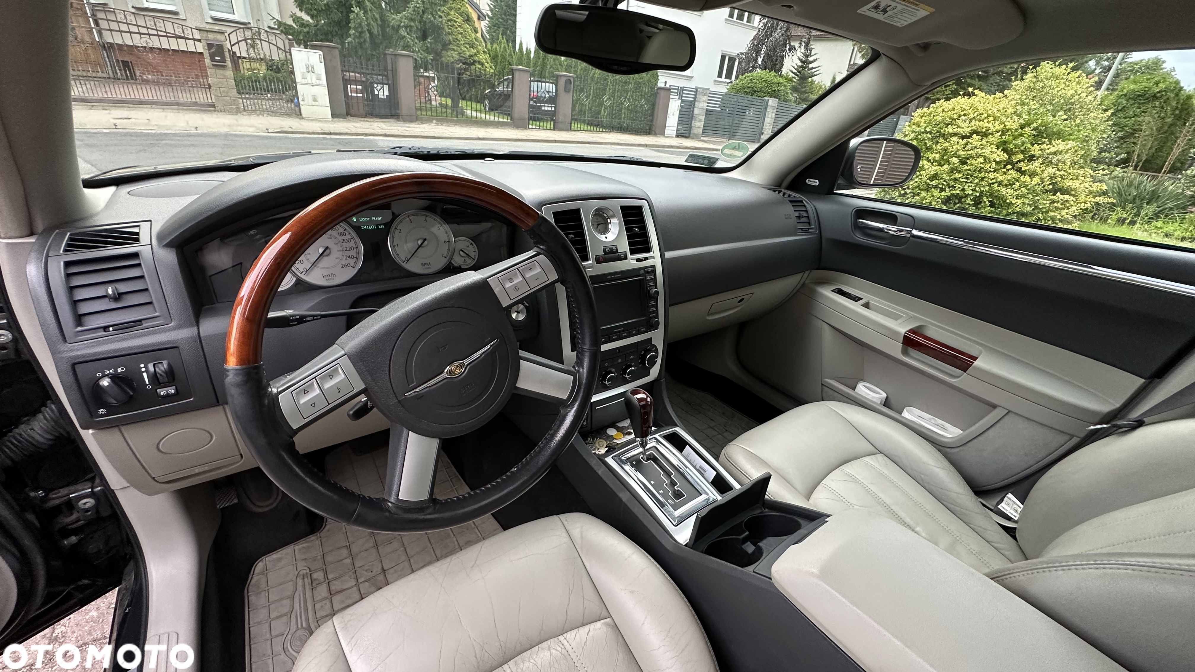 Chrysler 300C 3.5 V6 AWD - 23