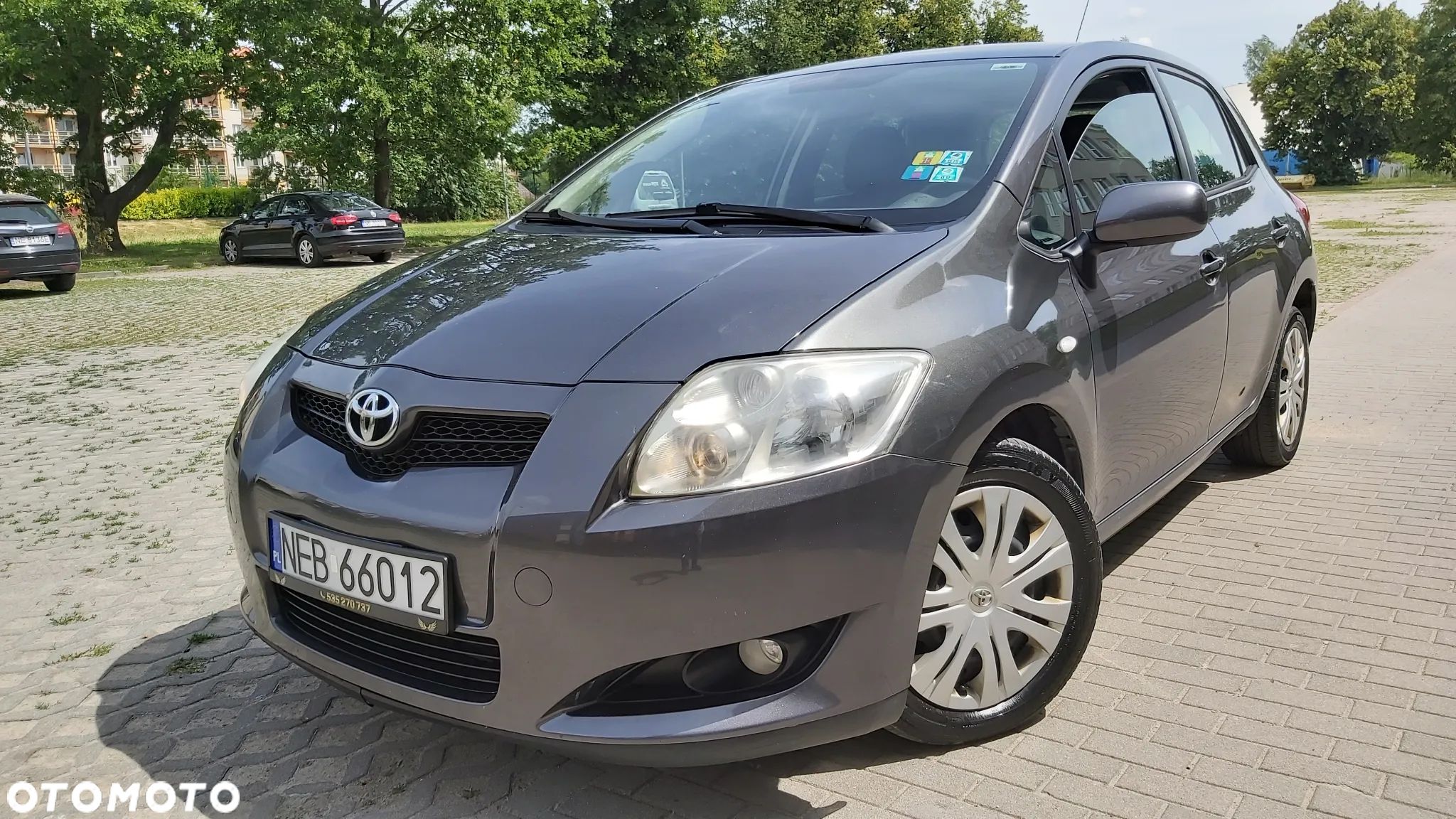 Toyota Auris 2.0 D-4D Executive - 1