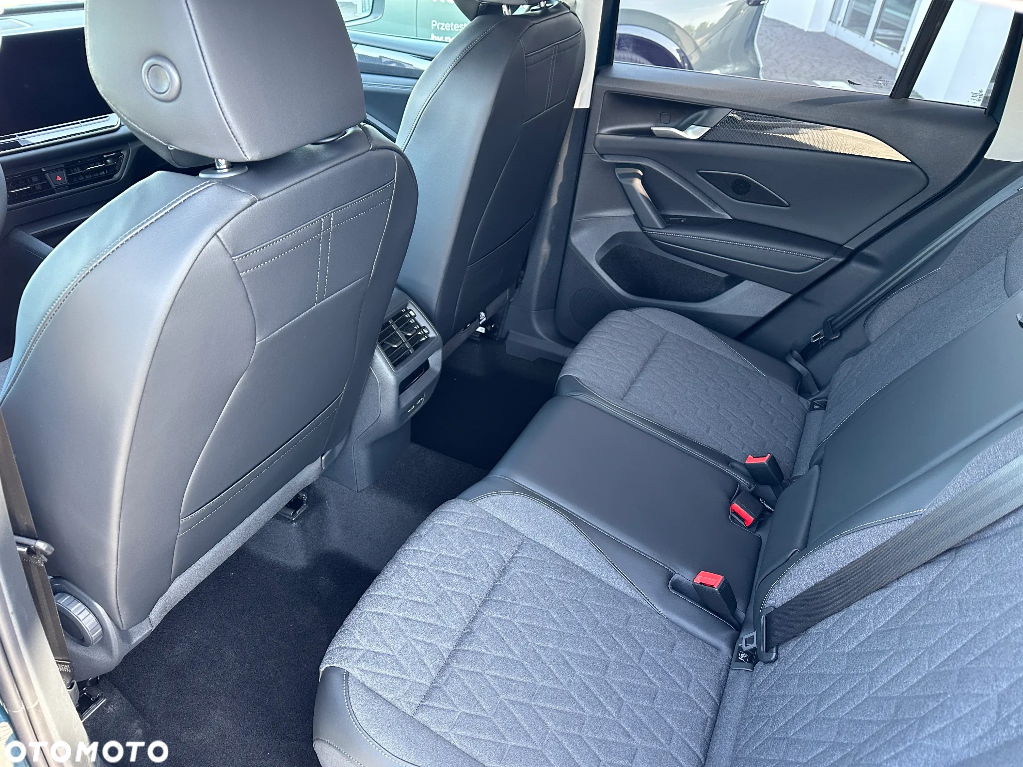 Volkswagen Tiguan - 16