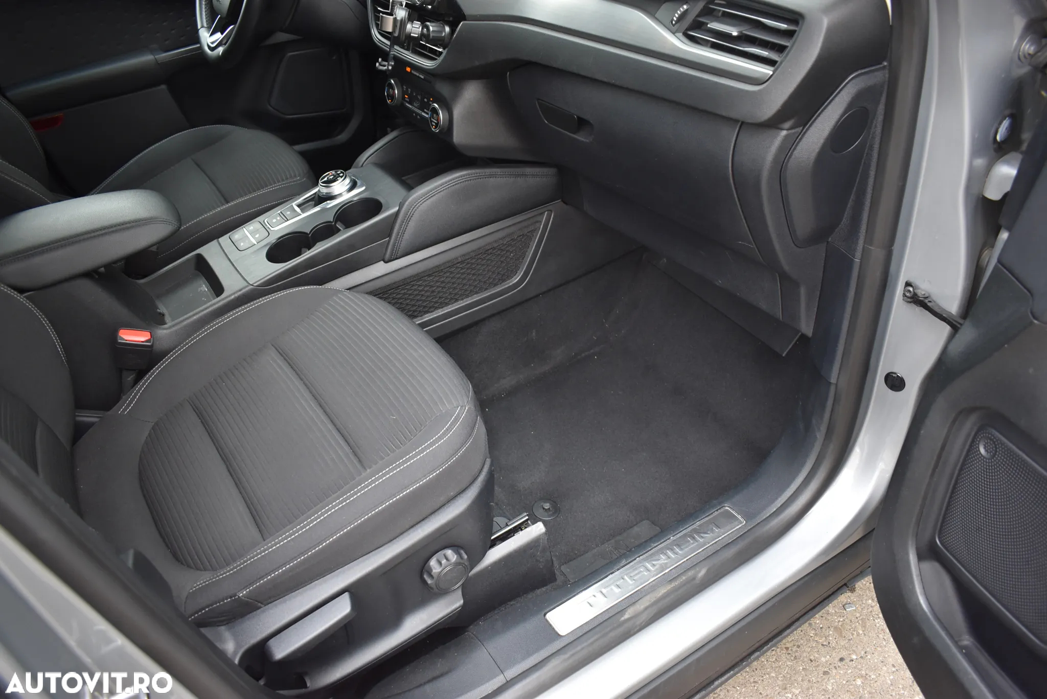 Ford Kuga - 20