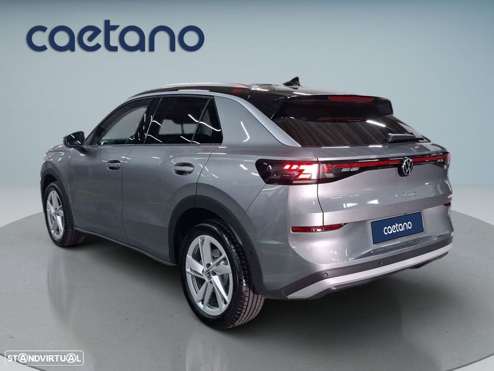 Volkswagen T-Roc 1.5 eTSI Style DSG — fotografia 6