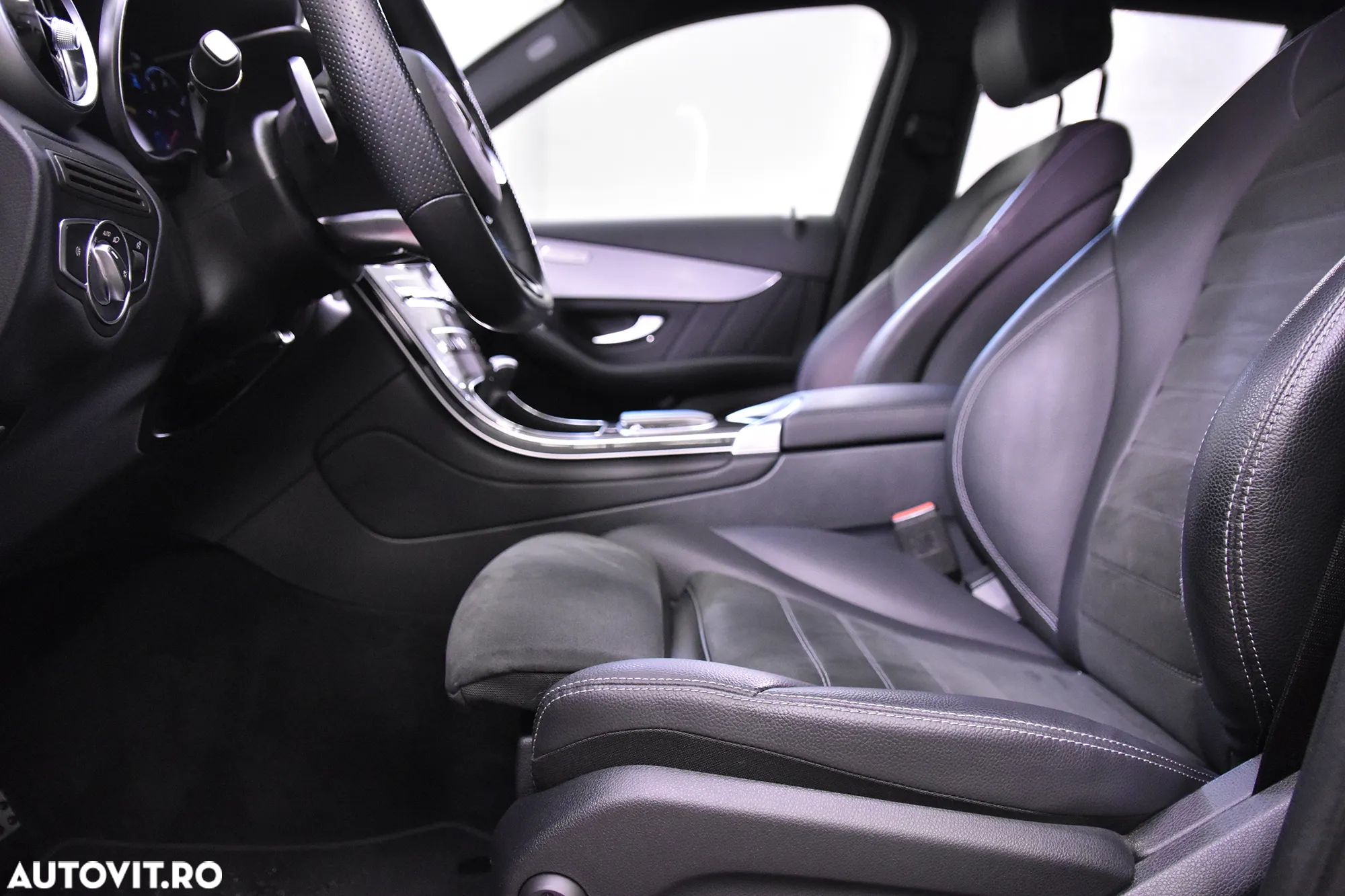 Mercedes-Benz GLC 220 d 4MATIC - 23