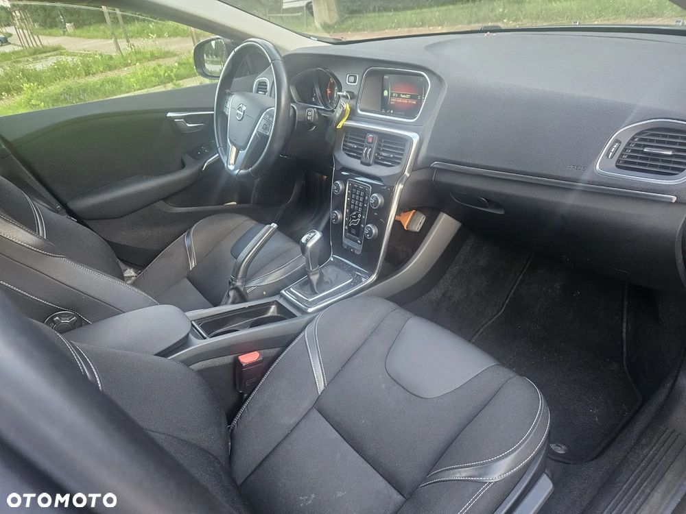 Volvo V40 D2 RDesign - 13