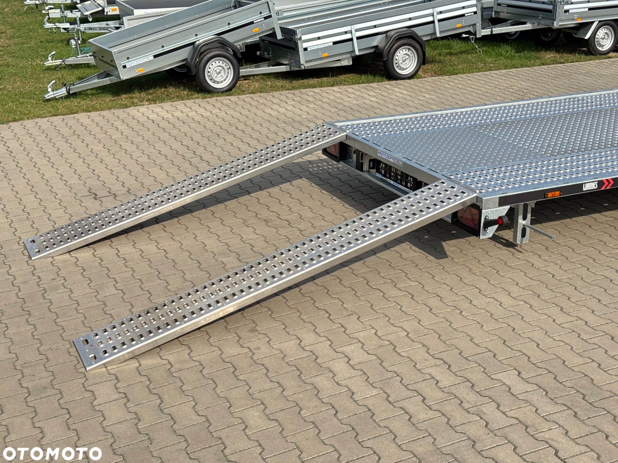 Lorries PL35-8521 laweta na dwa auta 3500kg wypełnienie podłogi ALU 3 osie - 17