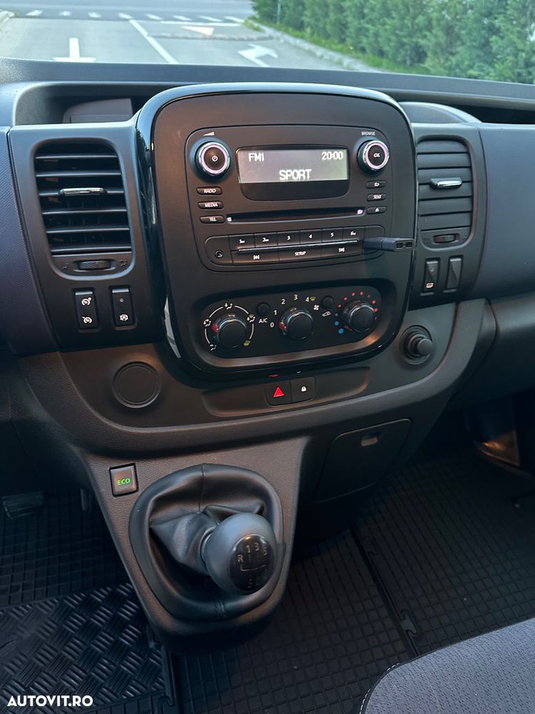 Opel Vivaro - 11