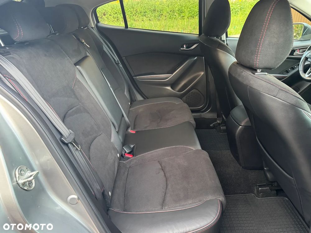 Mazda 3 - 7