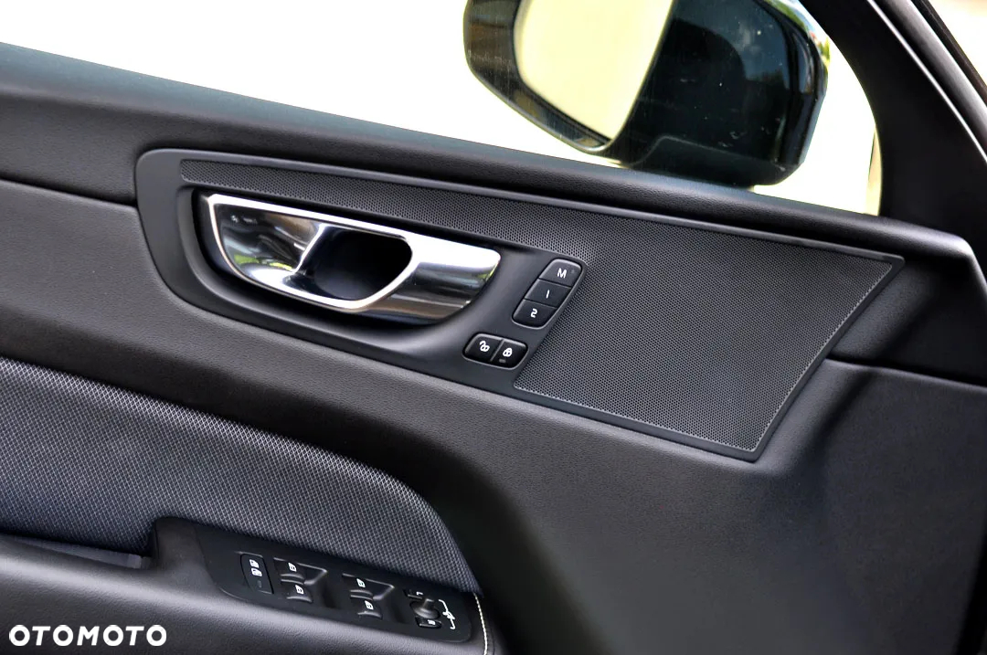 Volvo XC 60 D3 R-Design - 13