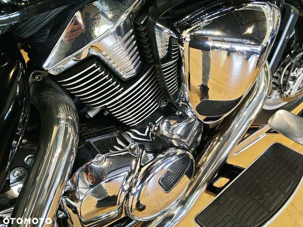 Suzuki Intruder - 7