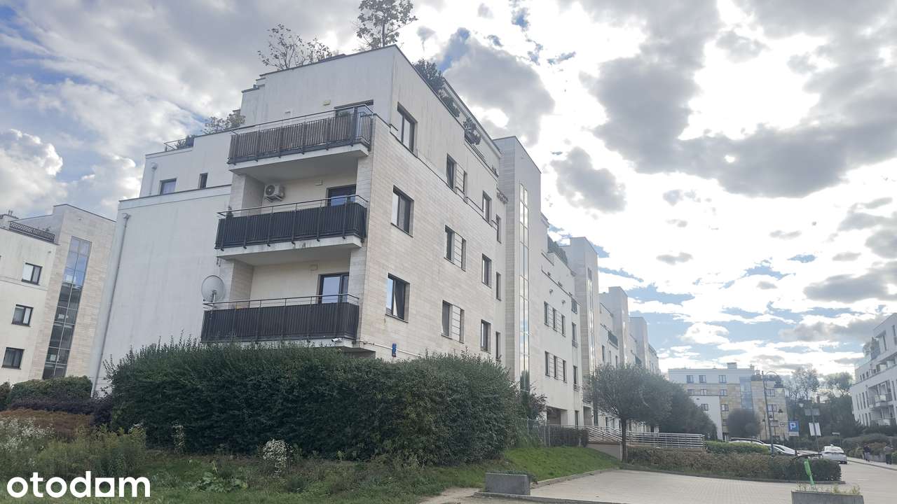 Przestronne mieszkanie z balkonem w Wilanowie