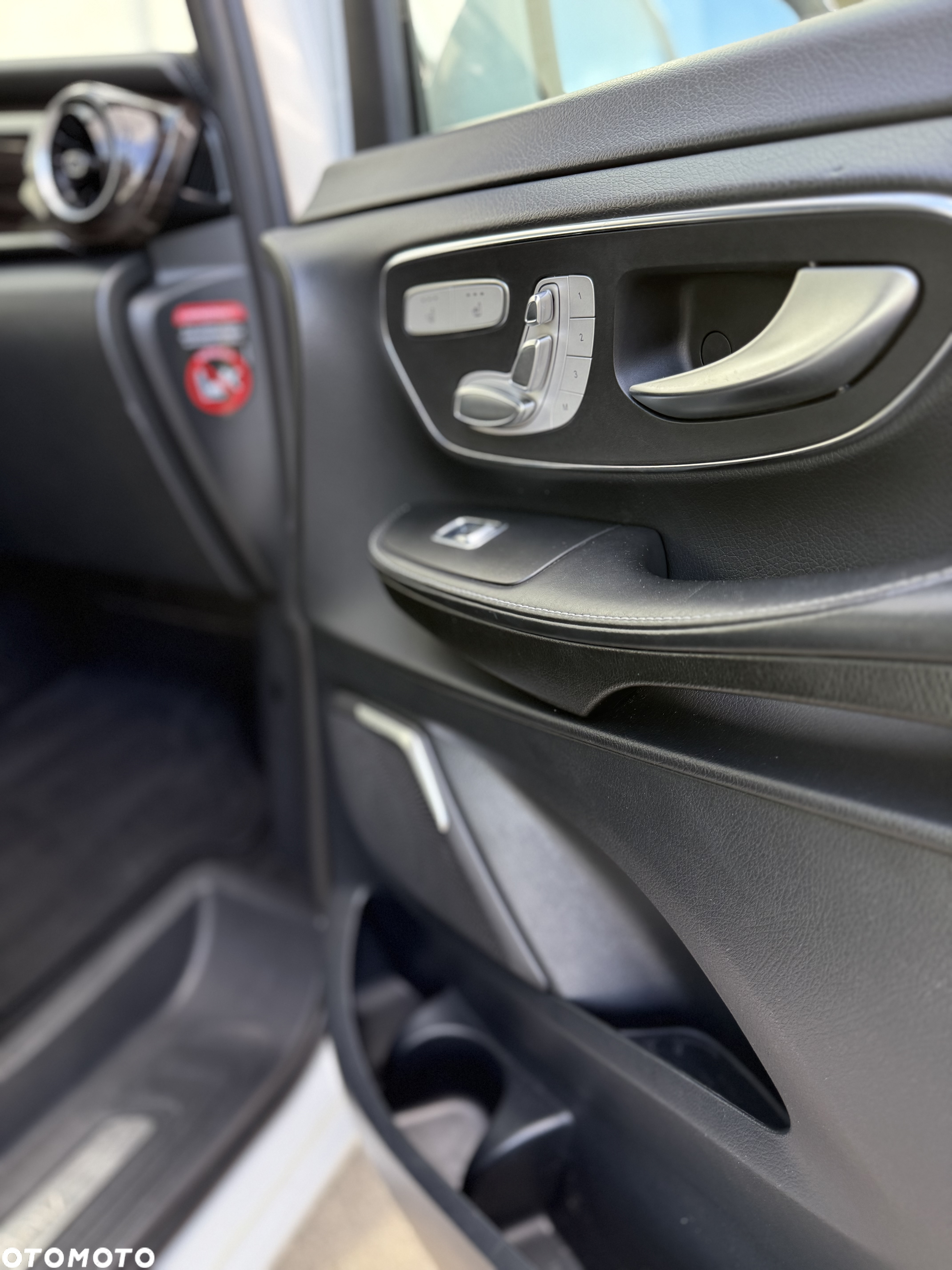 Mercedes-Benz Klasa V 300 d 4-Matic 9G-Tronic - 20