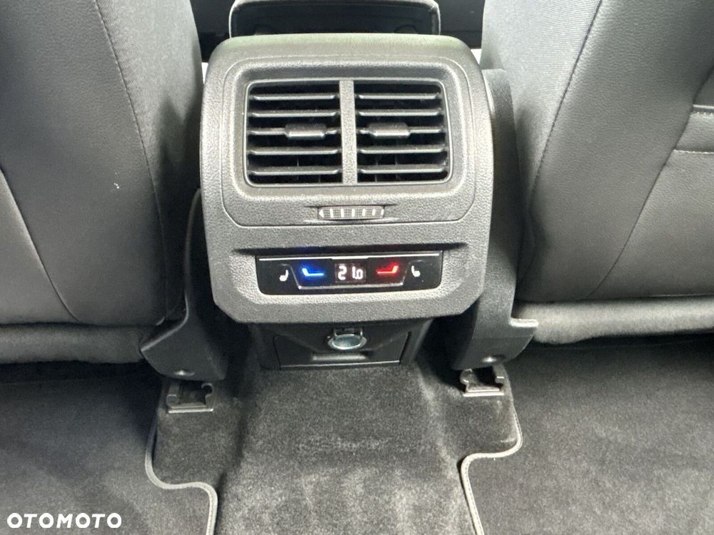 Volkswagen Touran 2.0 TDI BMT Highline DSG - 17