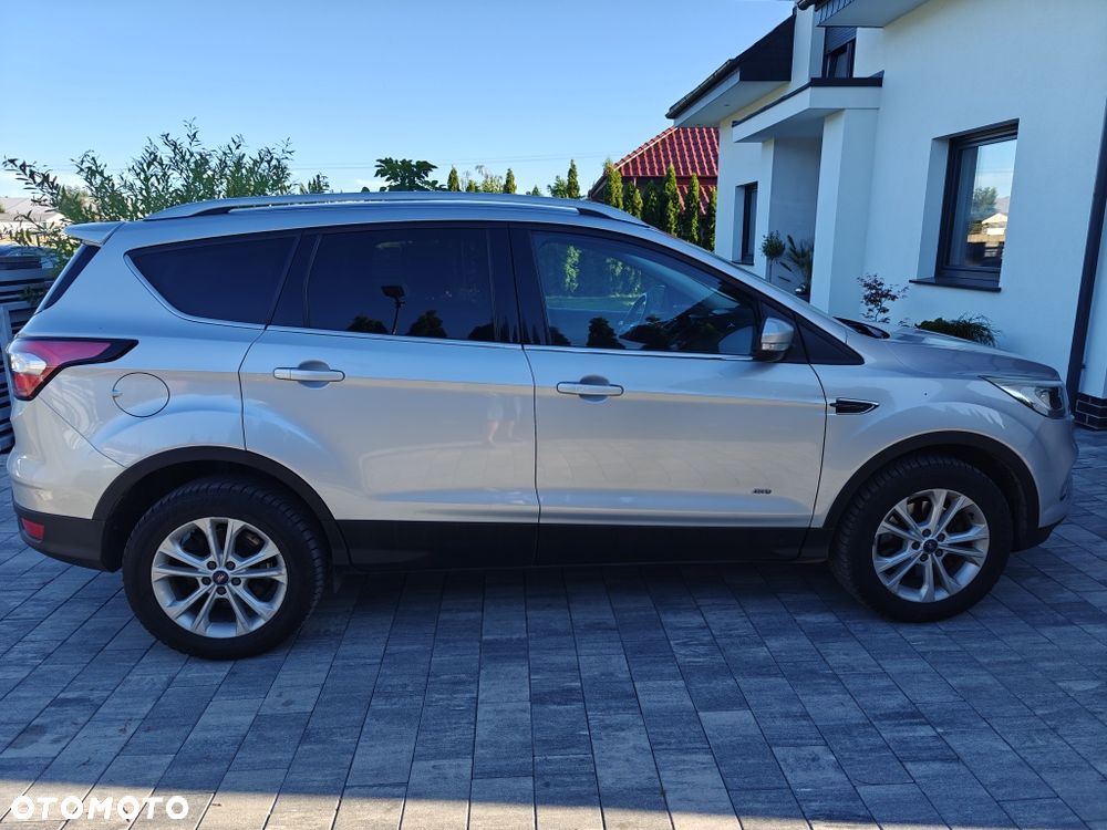 Ford Kuga - 4
