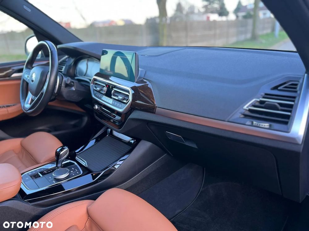 BMW X3 xDrive30i Advantage - 11