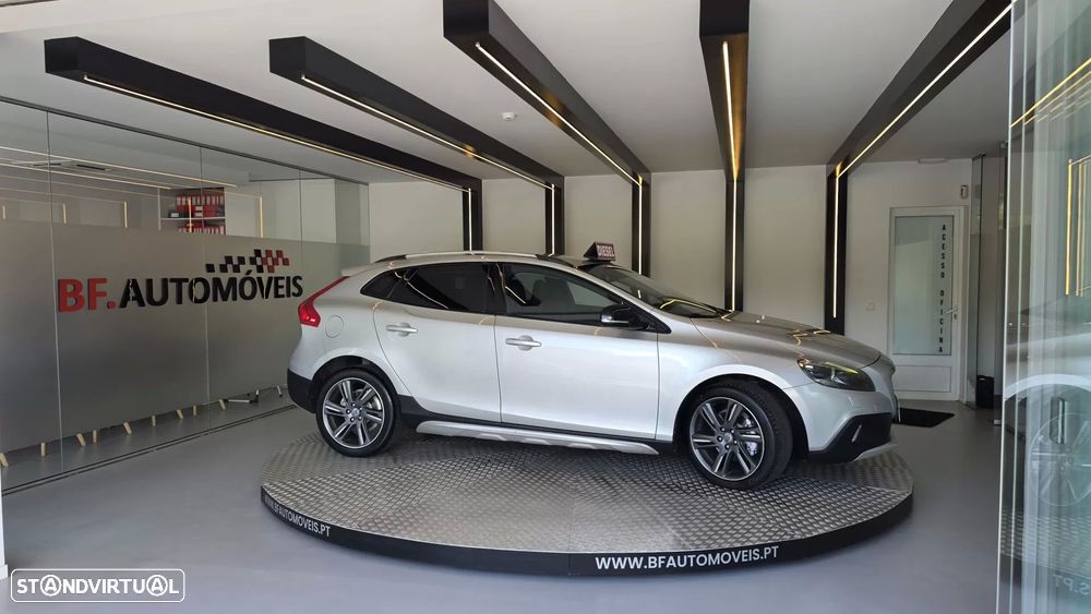 Volvo V40 Cross Country 1.6 D2 Summum - 10
