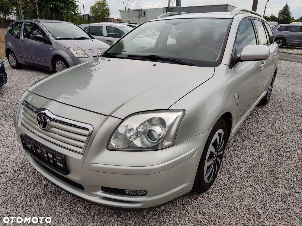 Toyota Avensis - 4