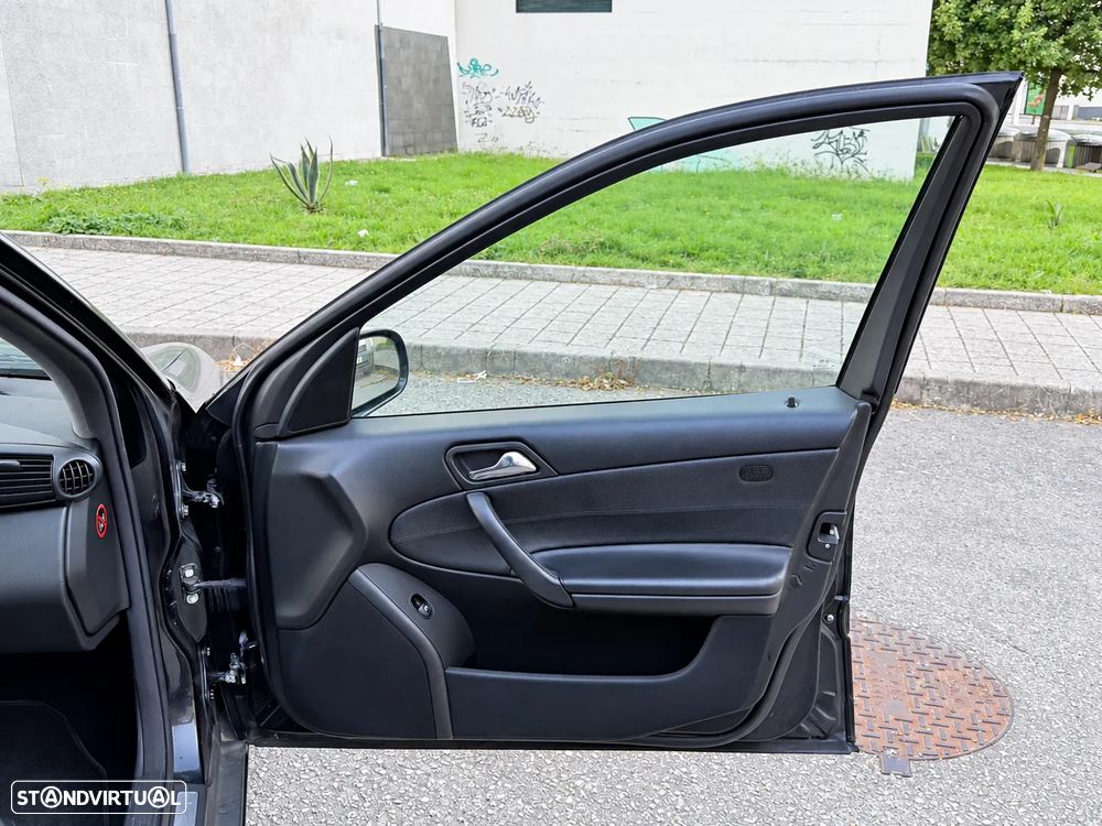 Mercedes-Benz C 220 T CDI Avantgarde - 34