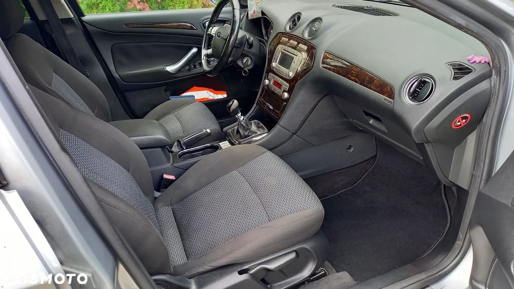 Ford Mondeo 2.0 TDCi Ghia X - 5