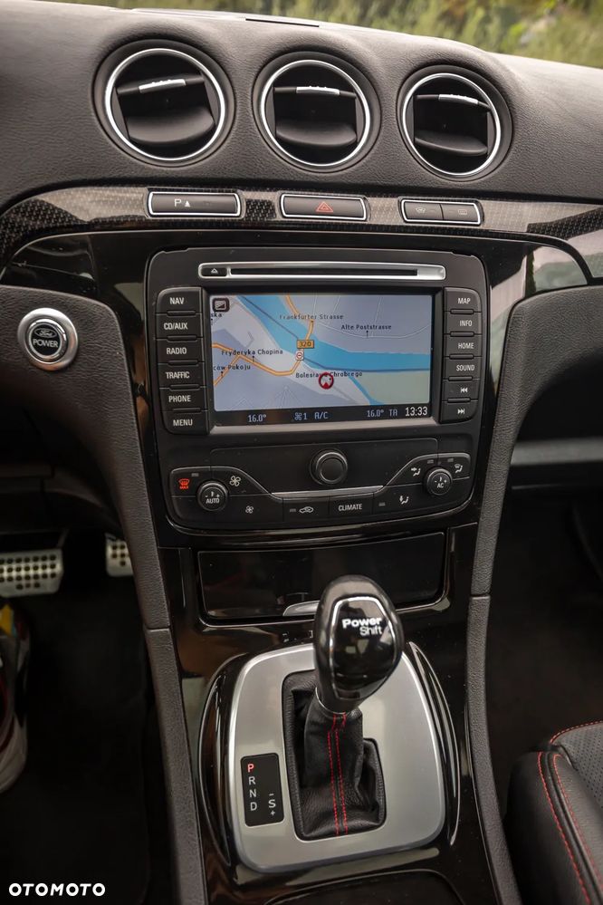 Ford S-Max - 32